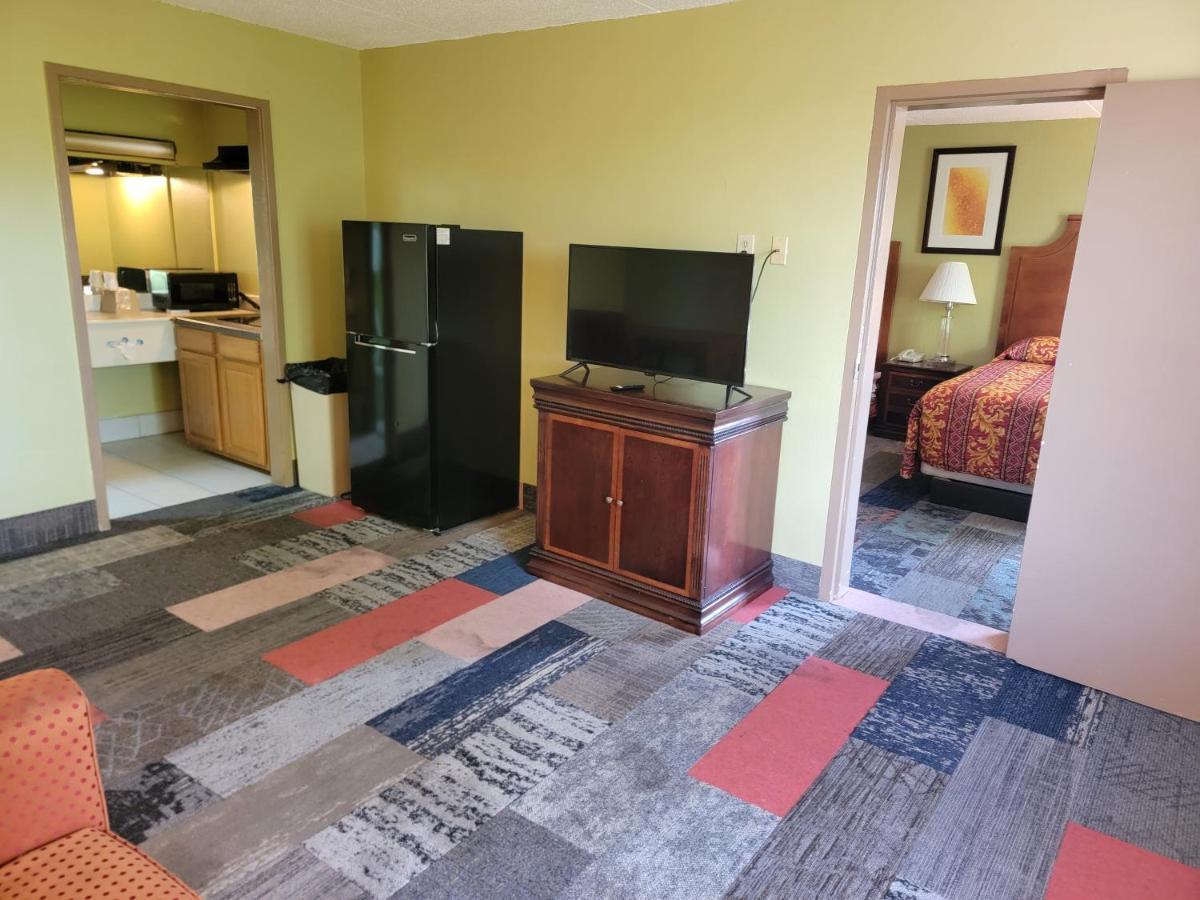 Studio 9 Inn & Suites Декатур Экстерьер фото