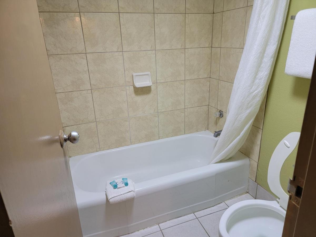 Studio 9 Inn & Suites Декатур Экстерьер фото