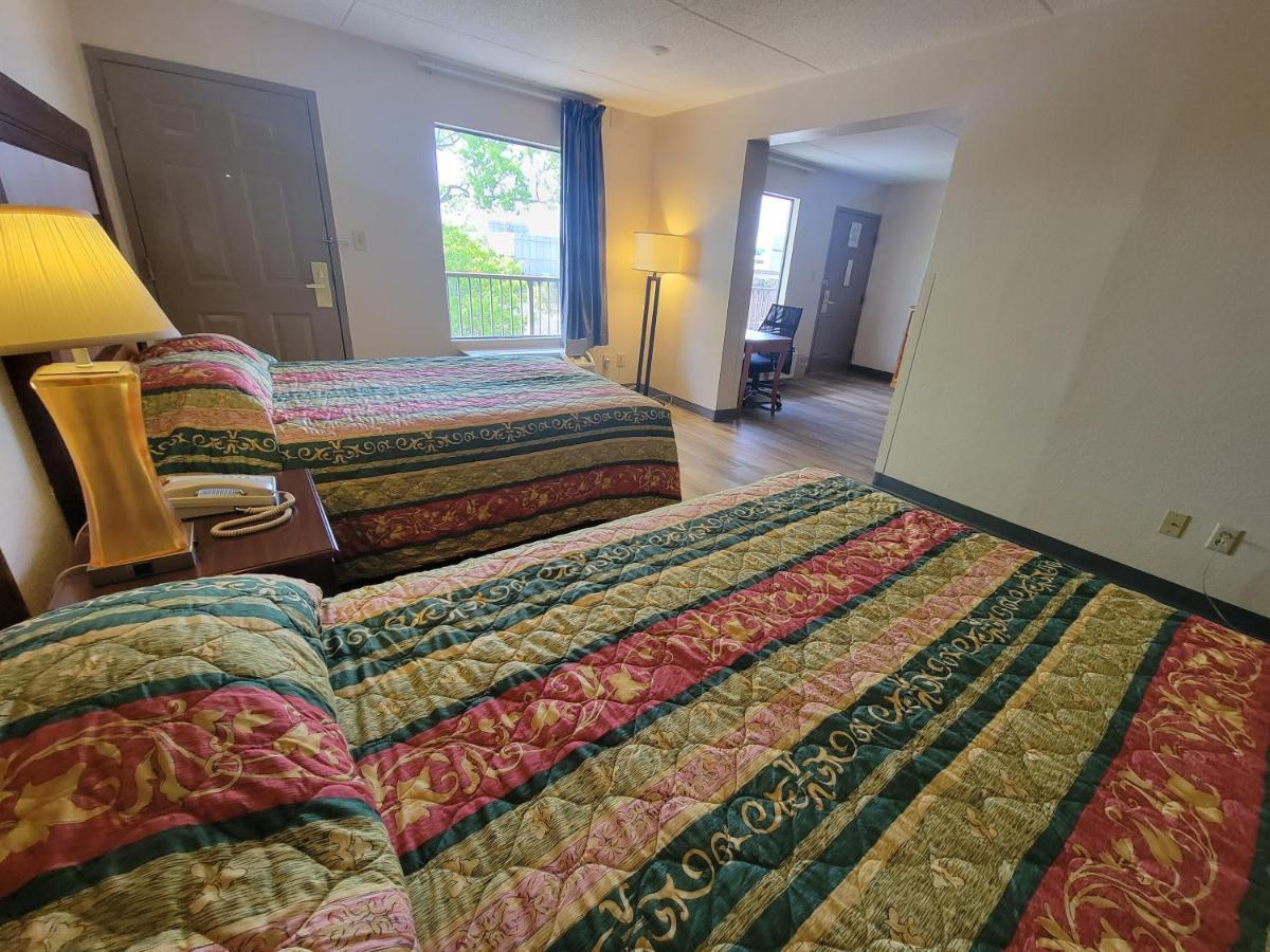 Studio 9 Inn & Suites Декатур Экстерьер фото